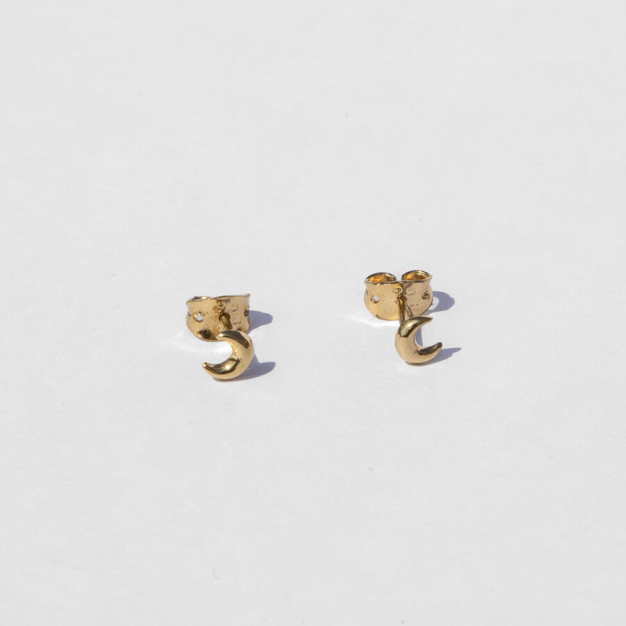 Moon studs gold